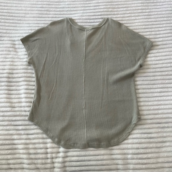 Aritzia Oversized Waffle Shirt - Picture 7 of 9